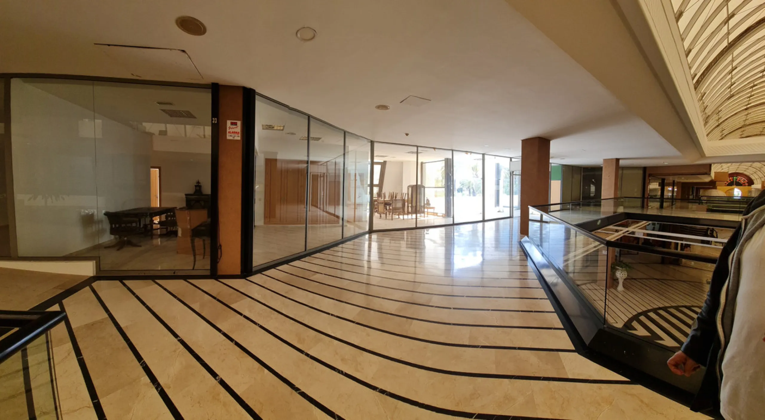 Commercial - Office в продаже в Marbella, Málaga. Площадь дома 68 м²