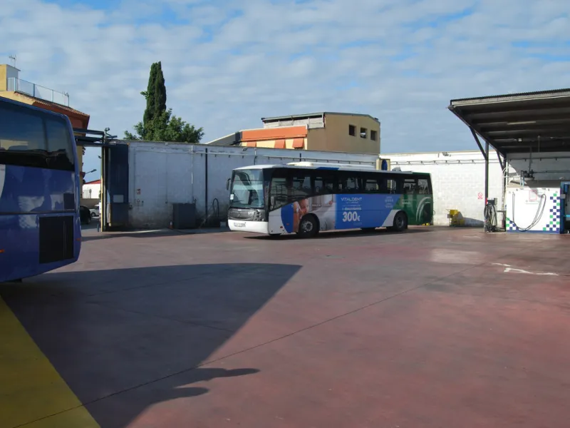 Commercial - Business в продаже в Marbella, Málaga. Площадь дома 1792 м²