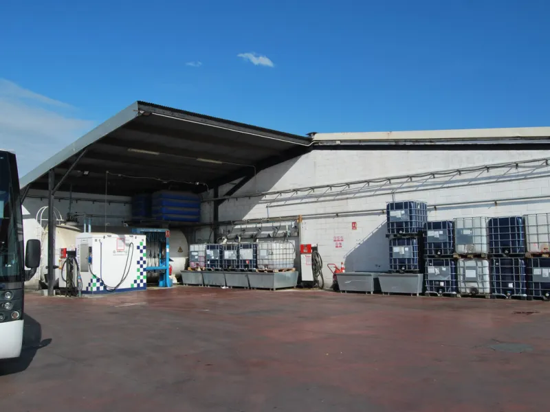 Commercial - Business в продаже в Marbella, Málaga. Площадь дома 1792 м²