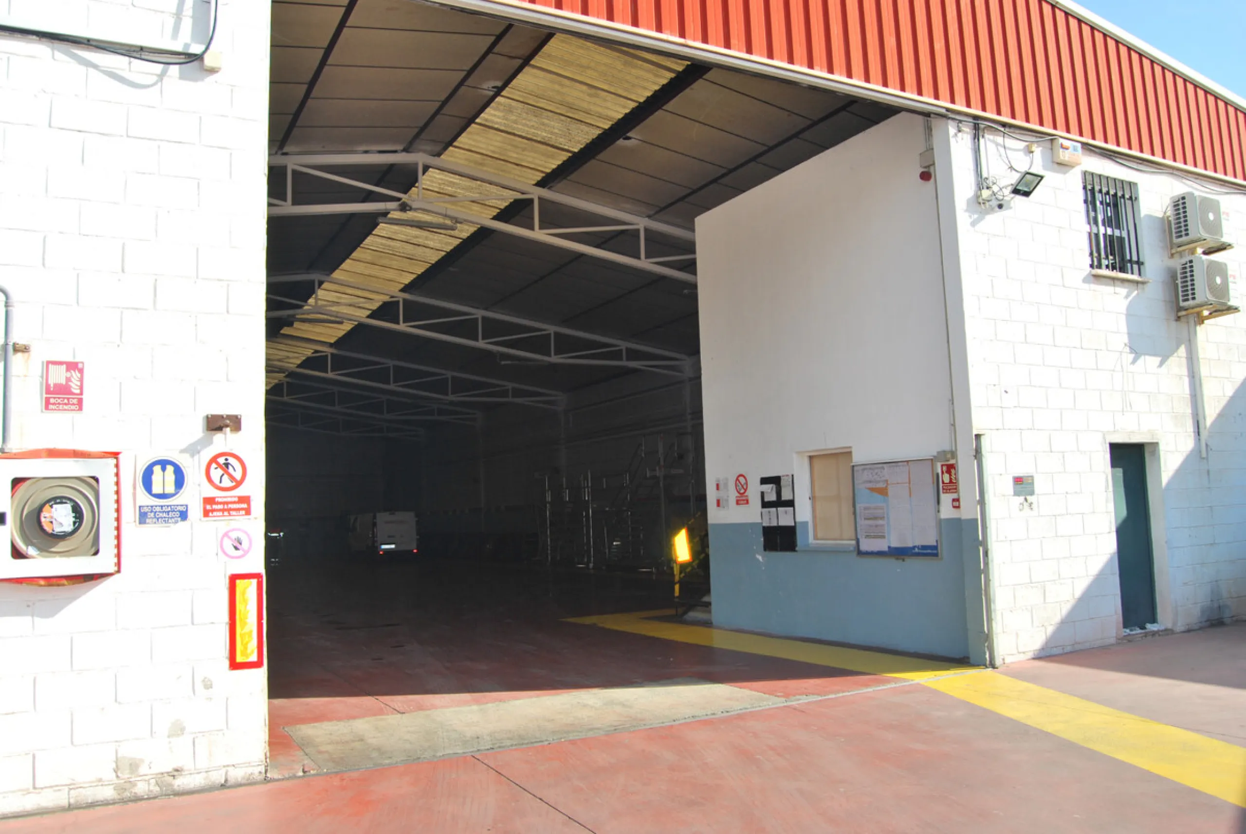 Commercial - Business в продаже в Marbella, Málaga. Площадь дома 1792 м²