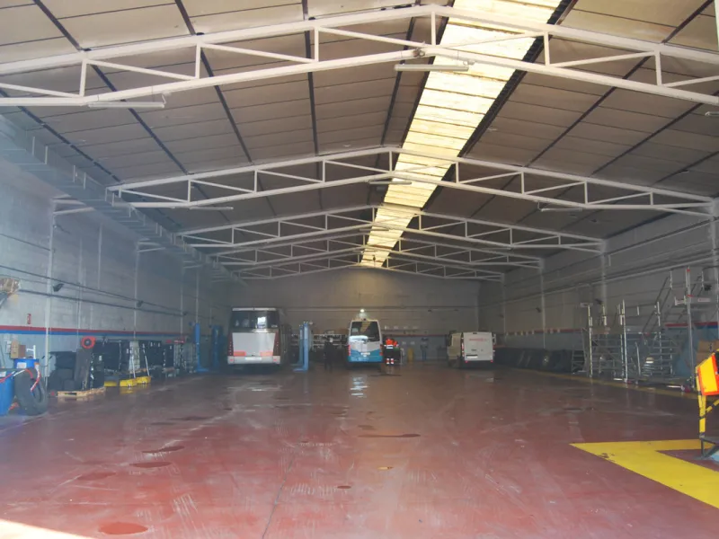 Commercial - Business в продаже в Marbella, Málaga. Площадь дома 1792 м²