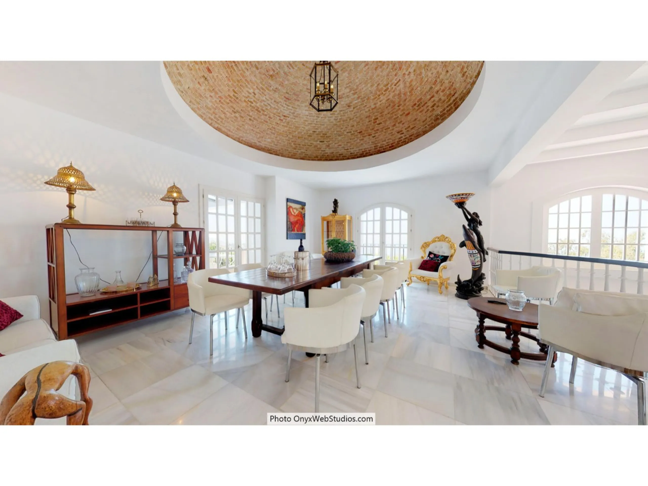 House - Detached Villa в продаже в Mijas, Málaga. В доме 9 спален и 8 ванных комнат. Площадь дома 1135 м². Площадь участка 6000 м²