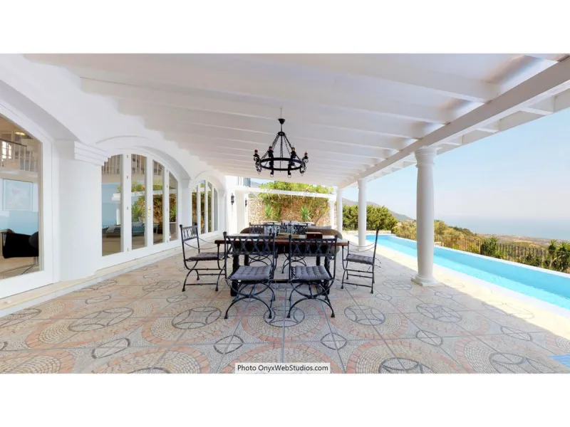 House - Detached Villa в продаже в Mijas, Málaga. В доме 9 спален и 8 ванных комнат. Площадь дома 1135 м². Площадь участка 6000 м²