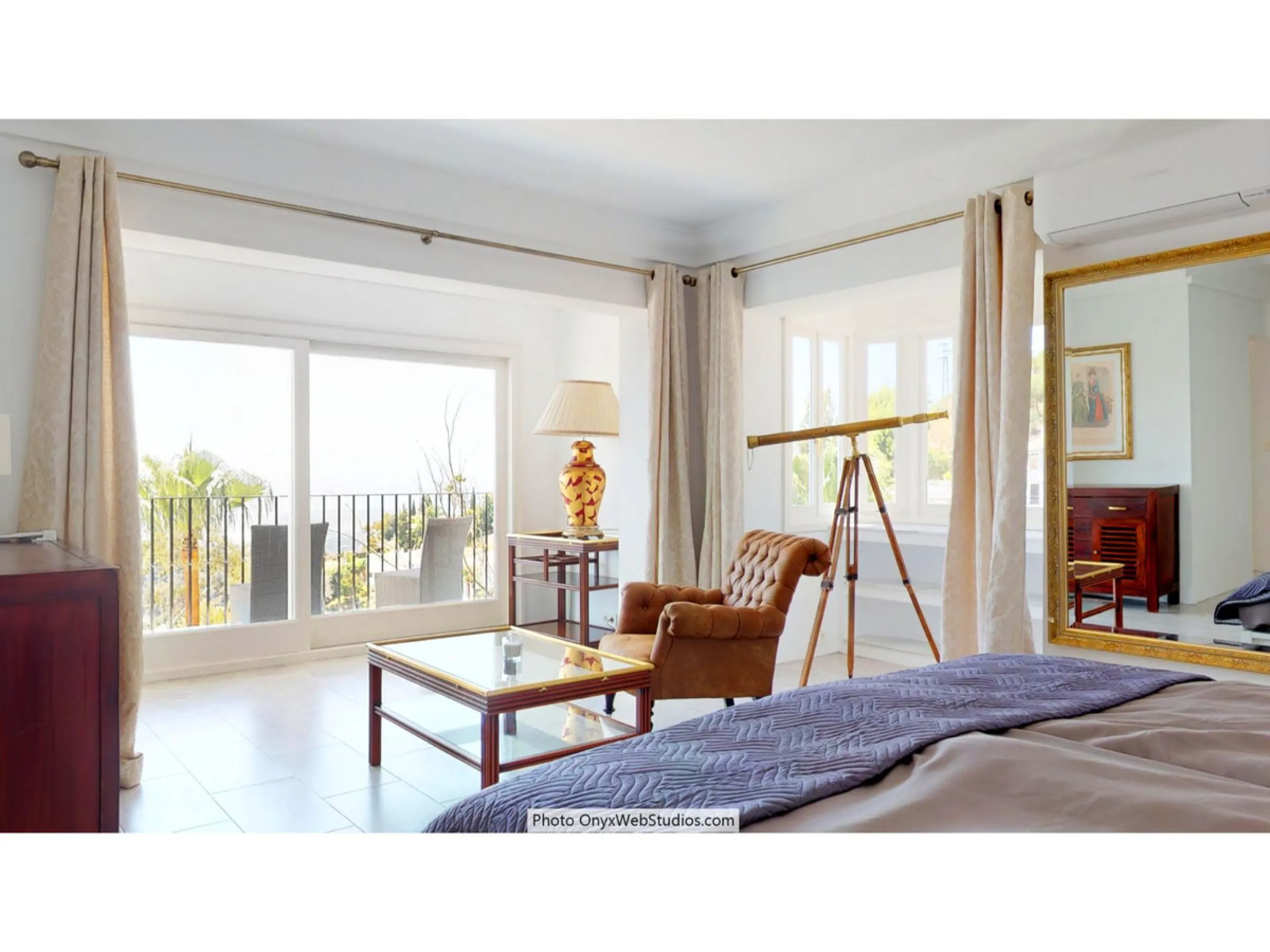 House - Detached Villa в продаже в Mijas, Málaga. В доме 9 спален и 8 ванных комнат. Площадь дома 1135 м². Площадь участка 6000 м²