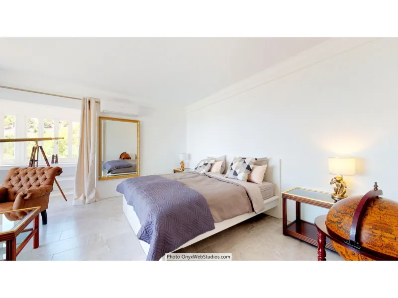 House - Detached Villa в продаже в Mijas, Málaga. В доме 9 спален и 8 ванных комнат. Площадь дома 1135 м². Площадь участка 6000 м²