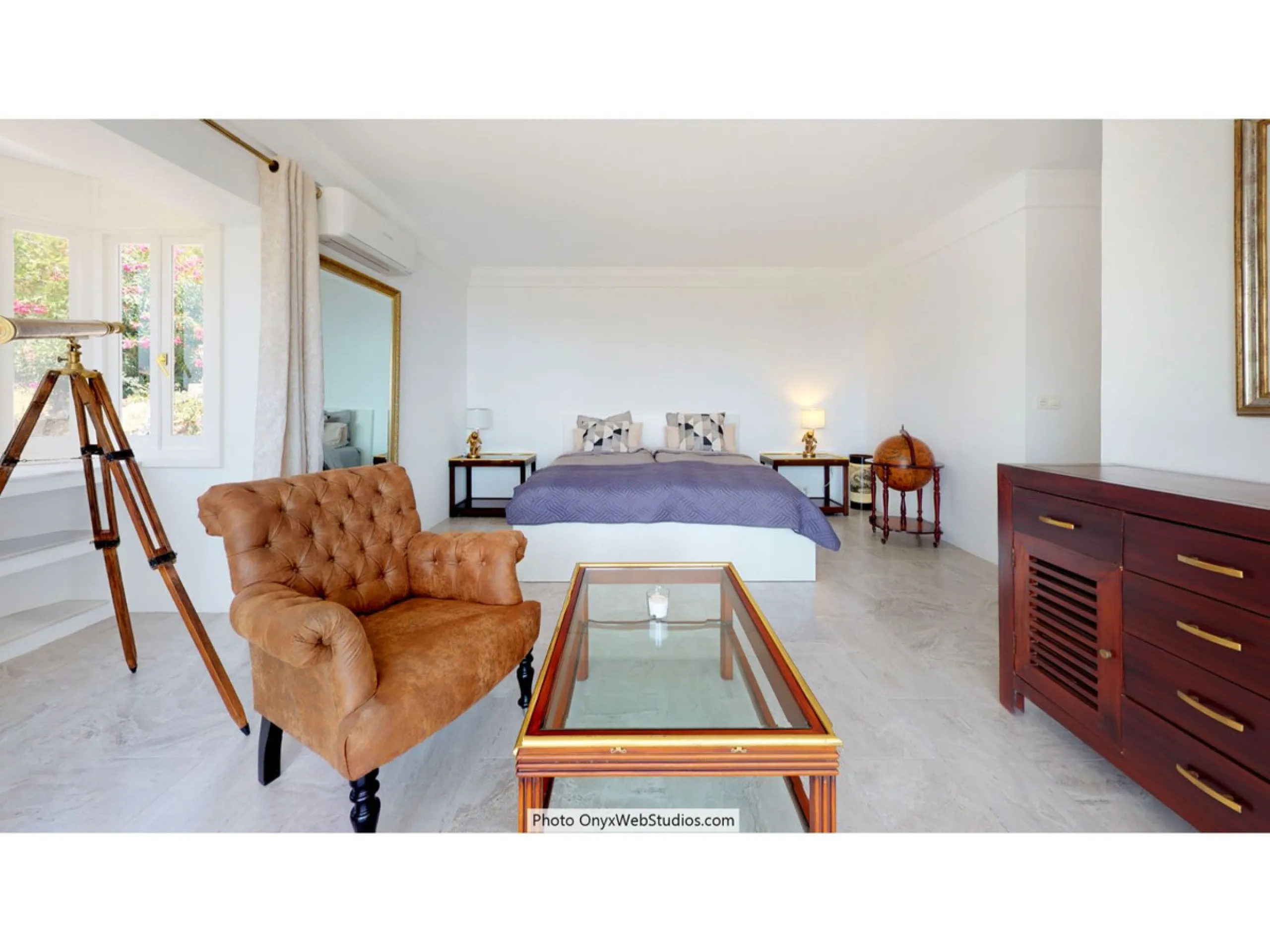 House - Detached Villa в продаже в Mijas, Málaga. В доме 9 спален и 8 ванных комнат. Площадь дома 1135 м². Площадь участка 6000 м²