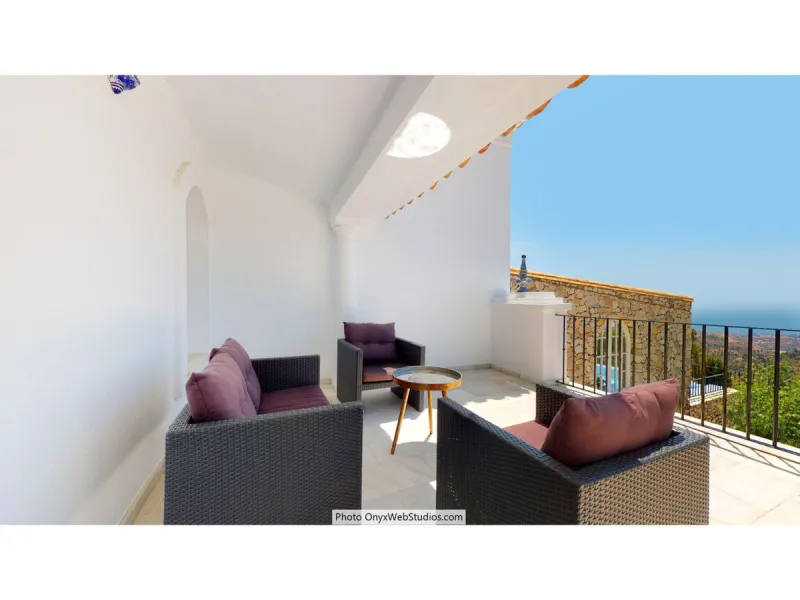 House - Detached Villa в продаже в Mijas, Málaga. В доме 9 спален и 8 ванных комнат. Площадь дома 1135 м². Площадь участка 6000 м²