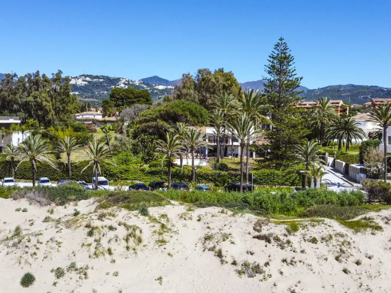 Fantastic opportunity to purchase such a house in this unique location. Frontline beach in los monteros . An absolutely stunning plot  in a fantastic beach location.