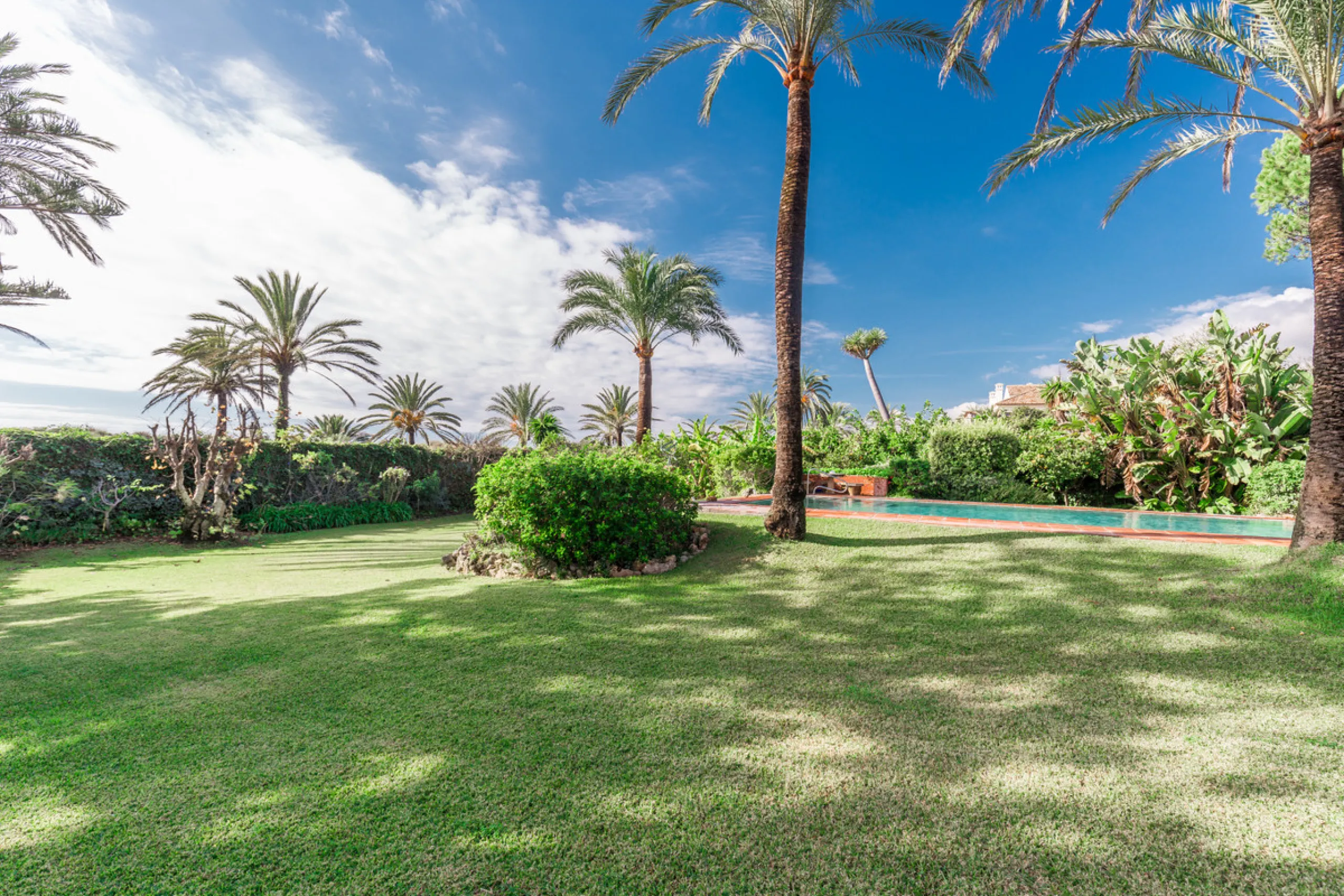 Fantastic opportunity to purchase such a house in this unique location. Frontline beach in los monteros . An absolutely stunning plot  in a fantastic beach location.