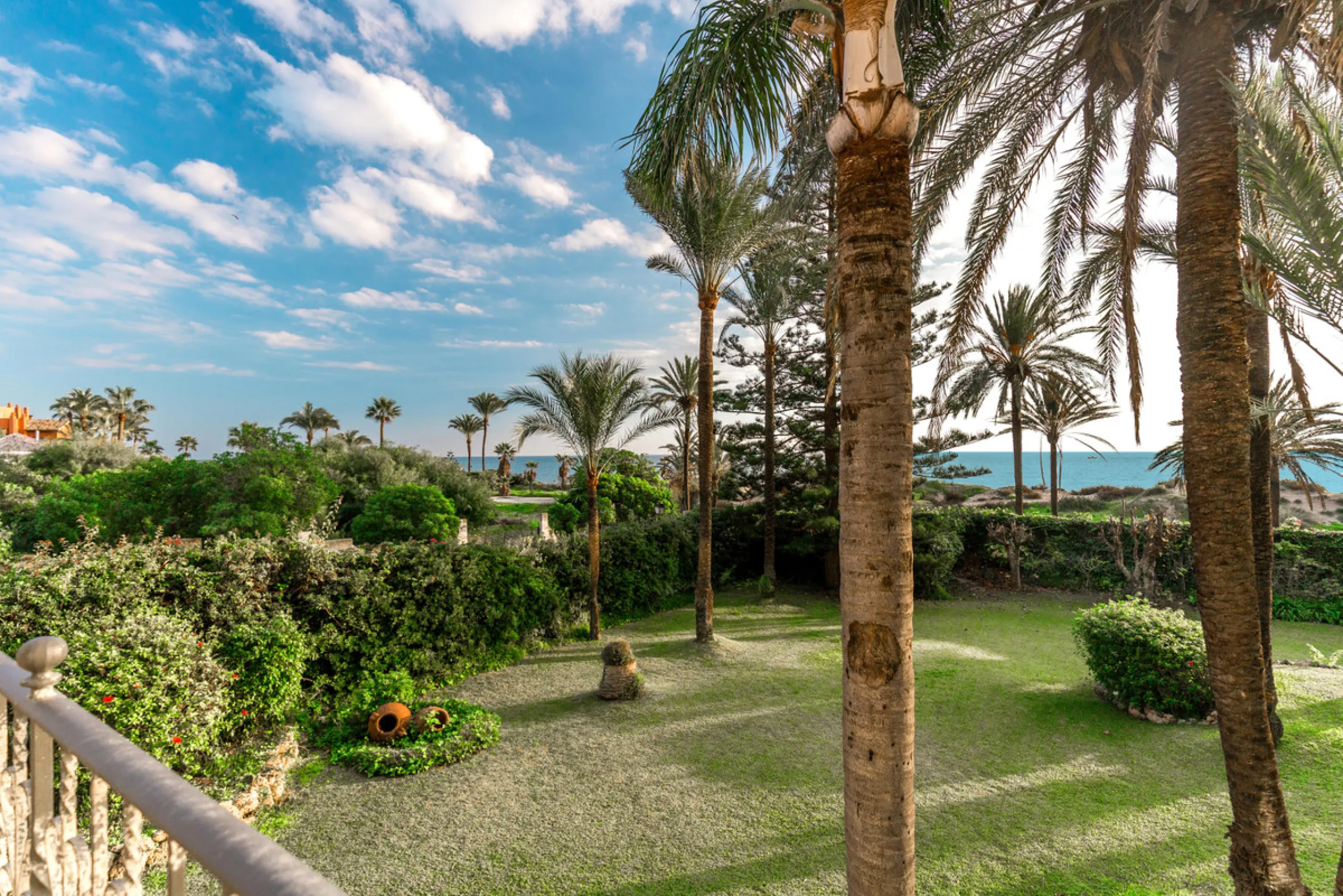Fantastic opportunity to purchase such a house in this unique location. Frontline beach in los monteros . An absolutely stunning plot  in a fantastic beach location.