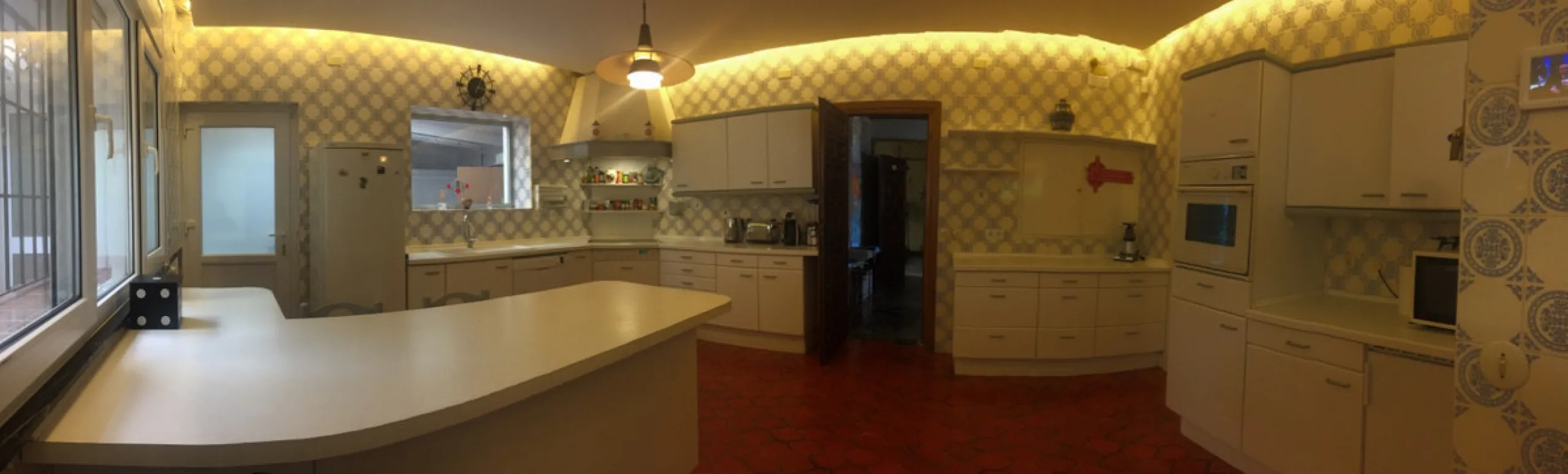 Fantastic opportunity to purchase such a house in this unique location. Frontline beach in los monteros . An absolutely stunning plot  in a fantastic beach location.