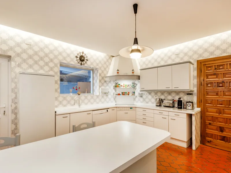 Fantastic opportunity to purchase such a house in this unique location. Frontline beach in los monteros . An absolutely stunning plot  in a fantastic beach location.