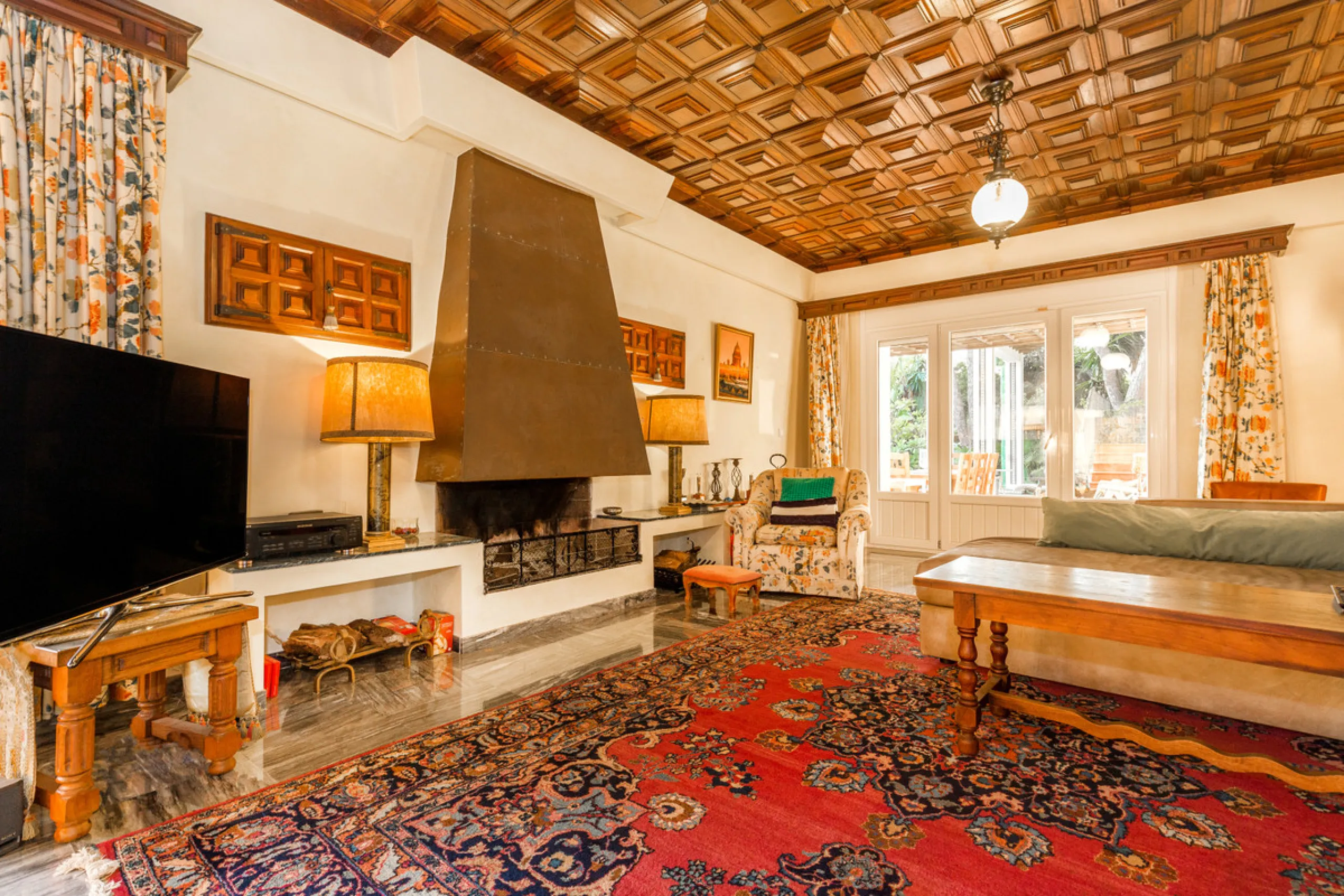 Fantastic opportunity to purchase such a house in this unique location. Frontline beach in los monteros . An absolutely stunning plot  in a fantastic beach location.