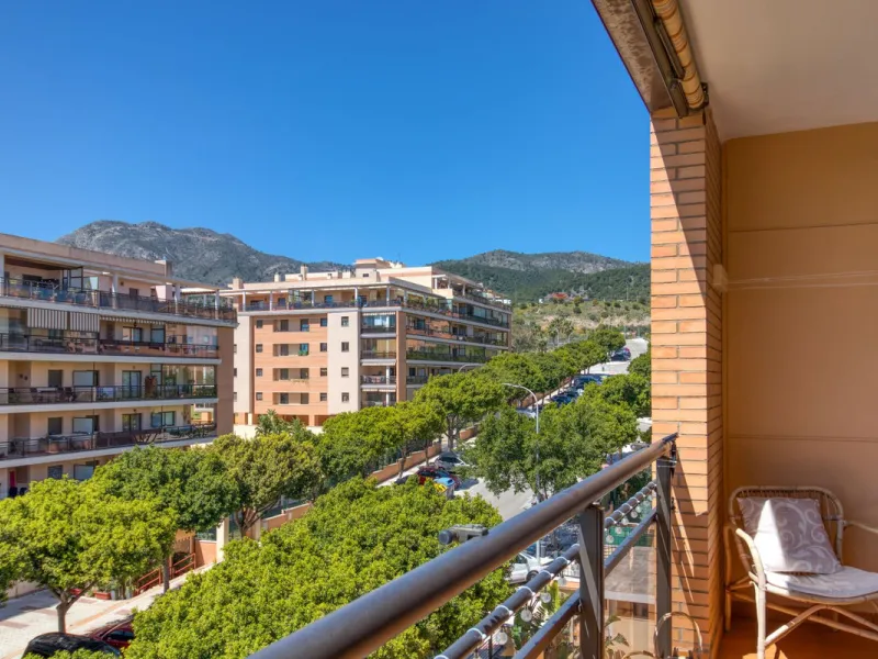 Gut gepflegte Etagenwohnung mit sonniger Terrasse in der Nähe des Bahnhofs El Pinillo in Torremolinos