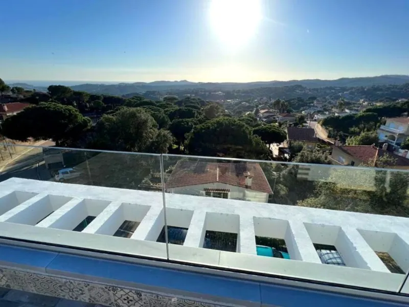 Eco-efficient sea view villa in Els Pinars, Lloret de Mar