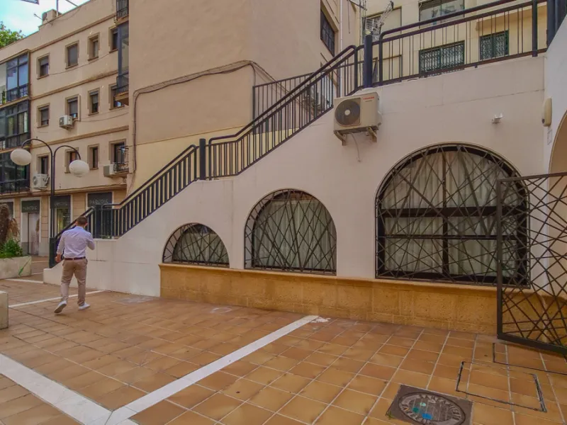 262 m² Freehold Commercial Premises in Marbella City Centre with Dual Glass Frontage on Ricardo Soriano