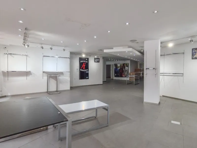262 m² Freehold Commercial Premises in Marbella City Centre with Dual Glass Frontage on Ricardo Soriano