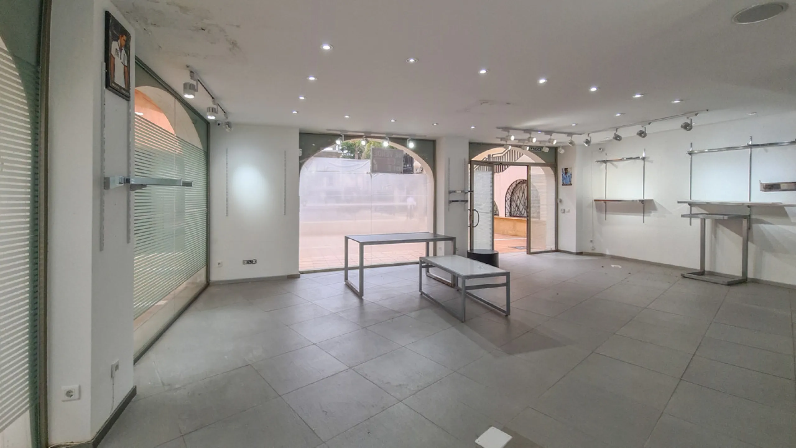262 m² Freehold Commercial Premises in Marbella City Centre with Dual Glass Frontage on Ricardo Soriano