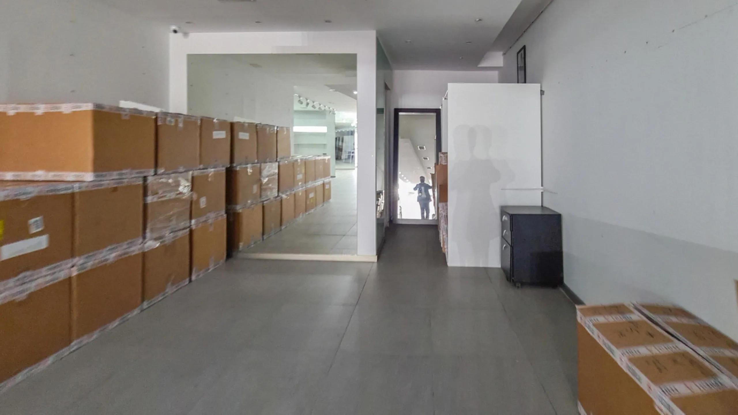 262 m² Freehold Commercial Premises in Marbella City Centre with Dual Glass Frontage on Ricardo Soriano