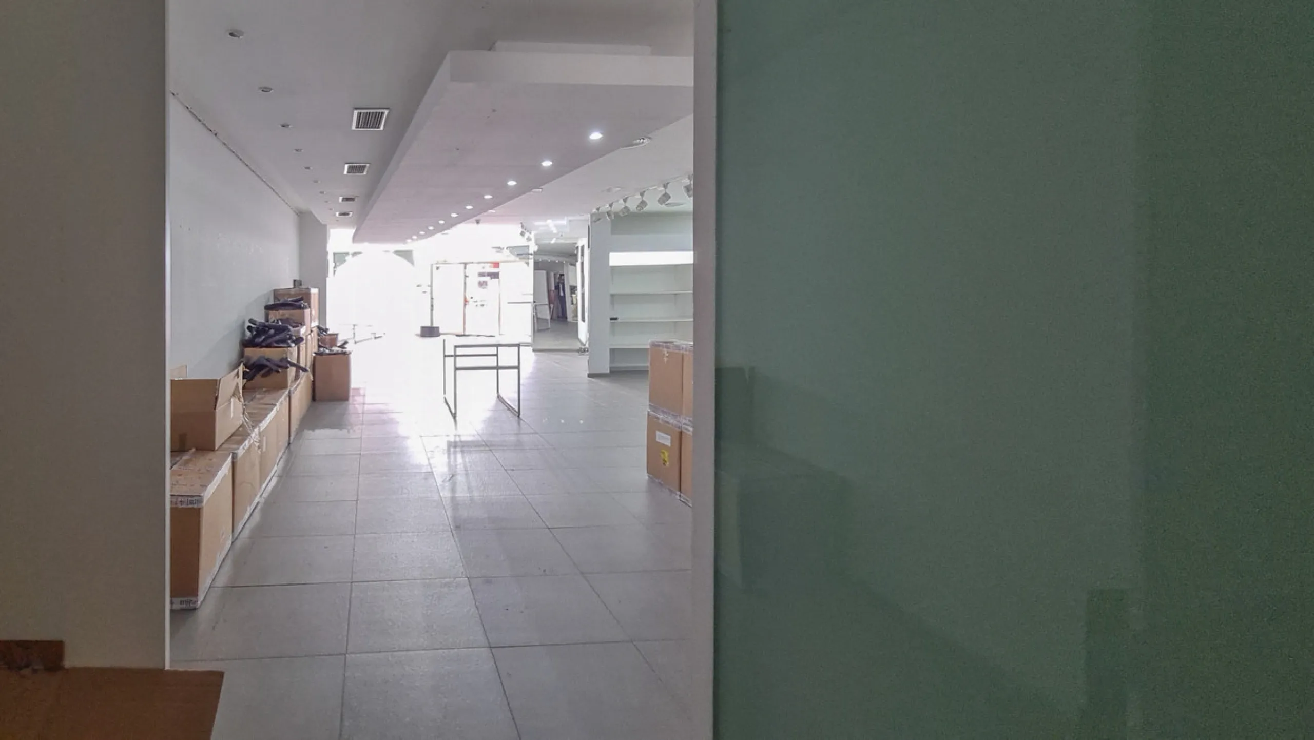 262 m² Freehold Commercial Premises in Marbella City Centre with Dual Glass Frontage on Ricardo Soriano