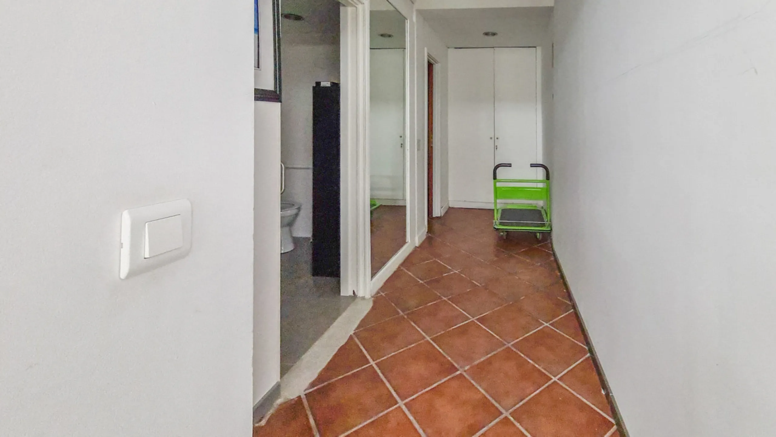 262 m² Freehold Commercial Premises in Marbella City Centre with Dual Glass Frontage on Ricardo Soriano