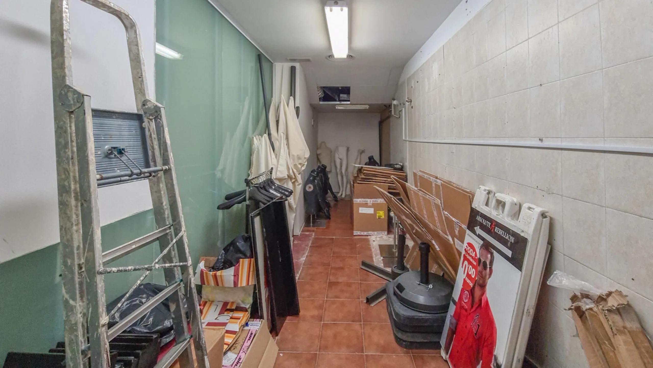 262 m² Freehold Commercial Premises in Marbella City Centre with Dual Glass Frontage on Ricardo Soriano