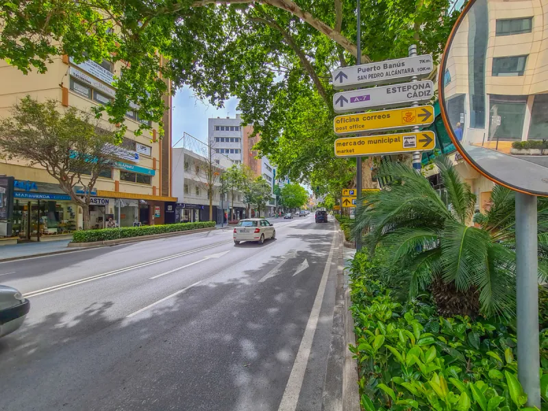262 m² Freehold Commercial Premises in Marbella City Centre with Dual Glass Frontage on Ricardo Soriano