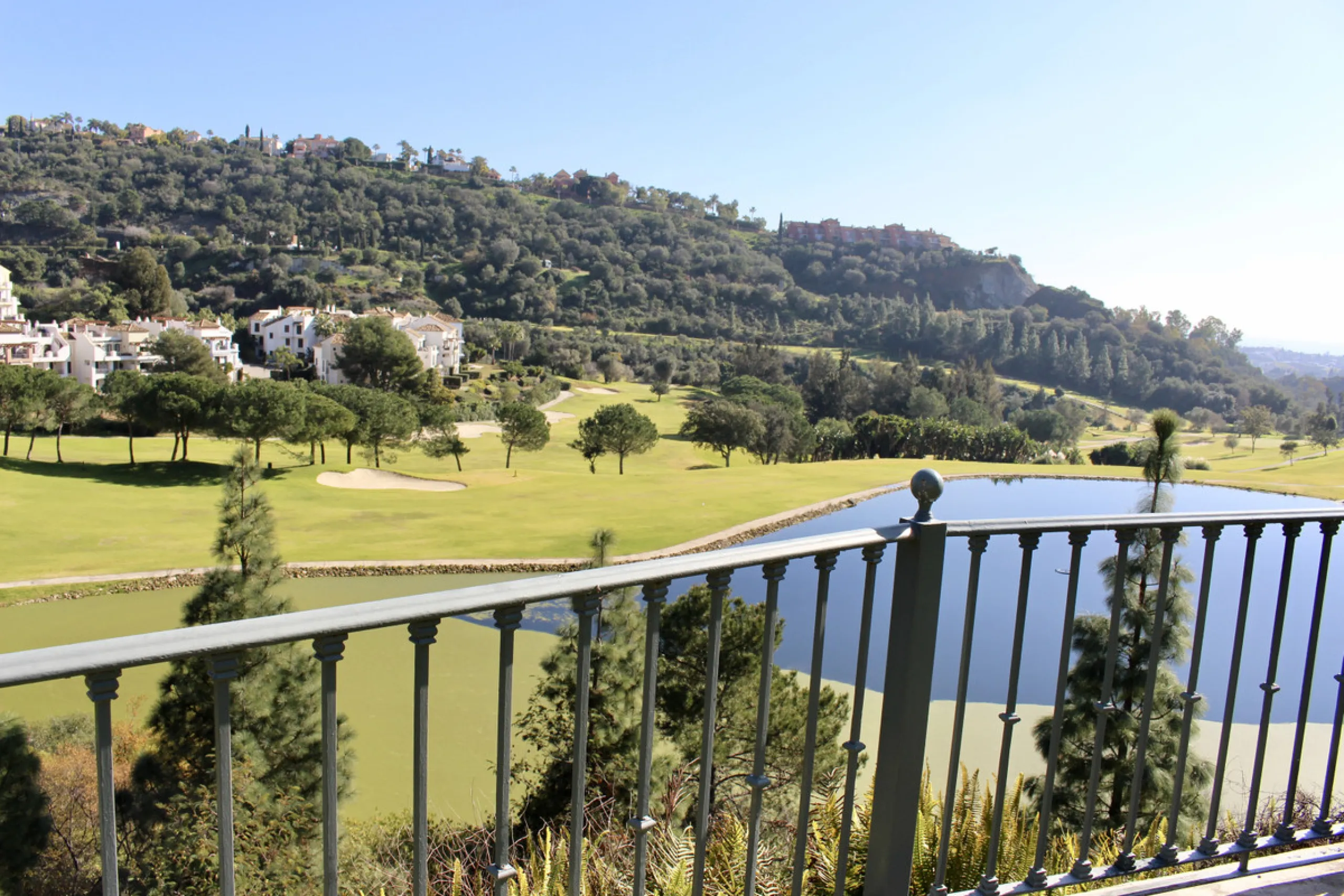 Impresive Luxury Frontline Golf Villa in Los Arqueros