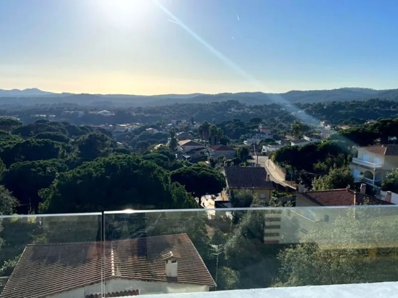 Eco-efficient sea view villa in Els Pinars, Lloret de Mar