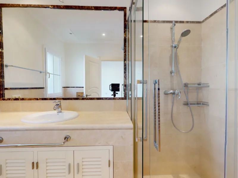 Impresive Luxury Frontline Golf Villa in Los Arqueros