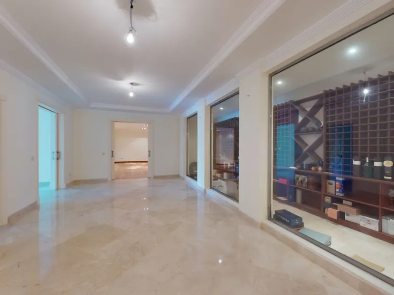 Impresive Luxury Frontline Golf Villa in Los Arqueros