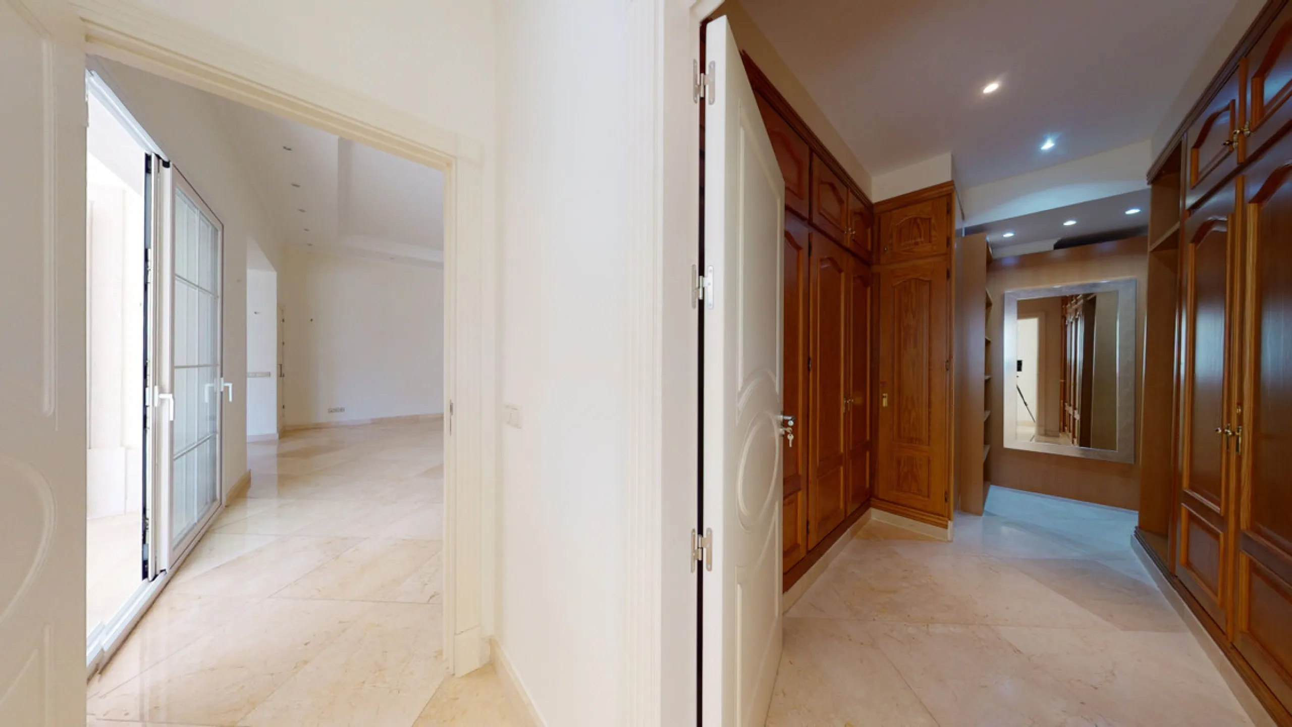 Impresive Luxury Frontline Golf Villa in Los Arqueros