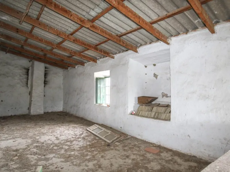 A gorgeous plot, brimming with business opportunity.