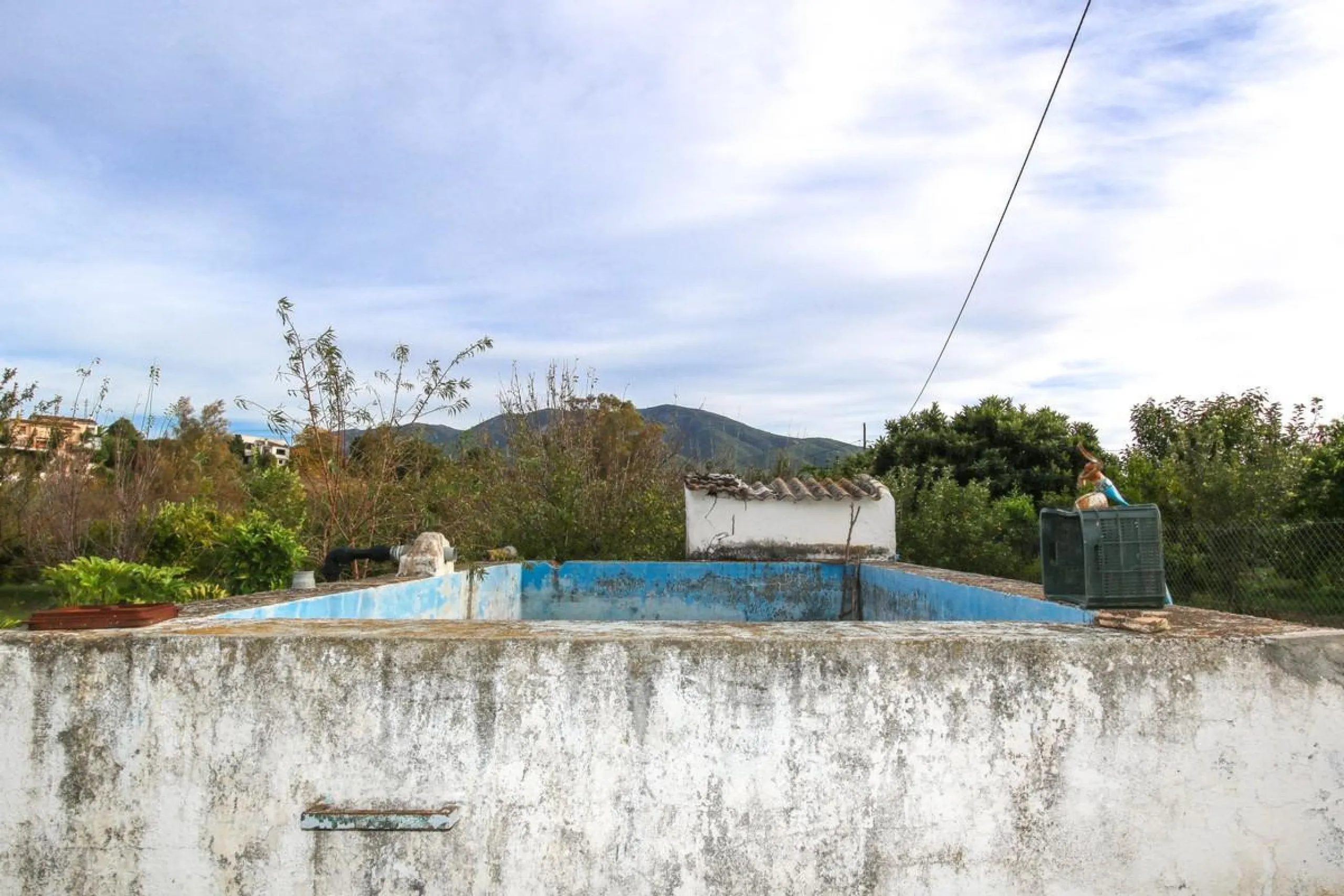 A gorgeous plot, brimming with business opportunity.