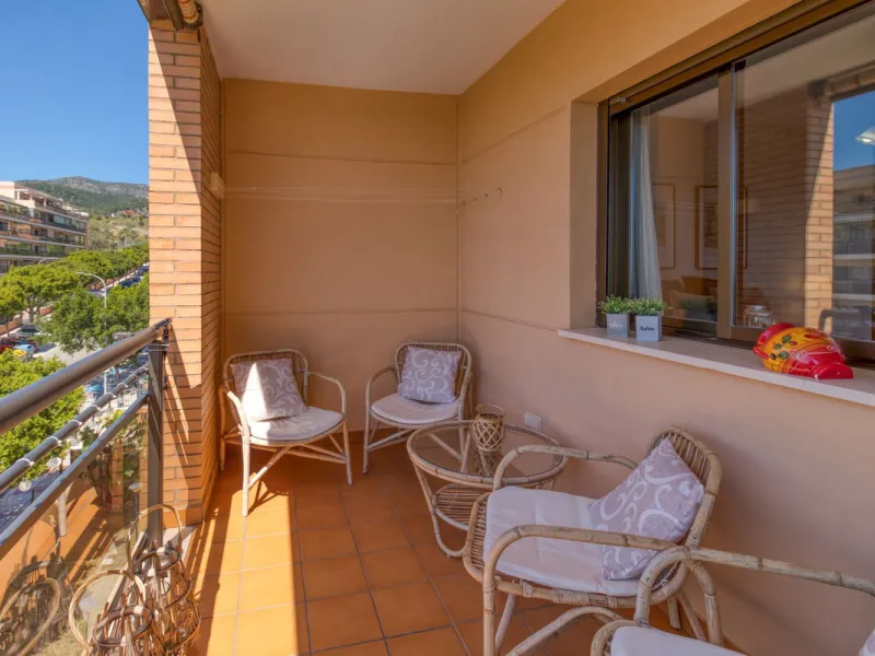 Gut gepflegte Etagenwohnung mit sonniger Terrasse in der Nähe des Bahnhofs El Pinillo in Torremolinos