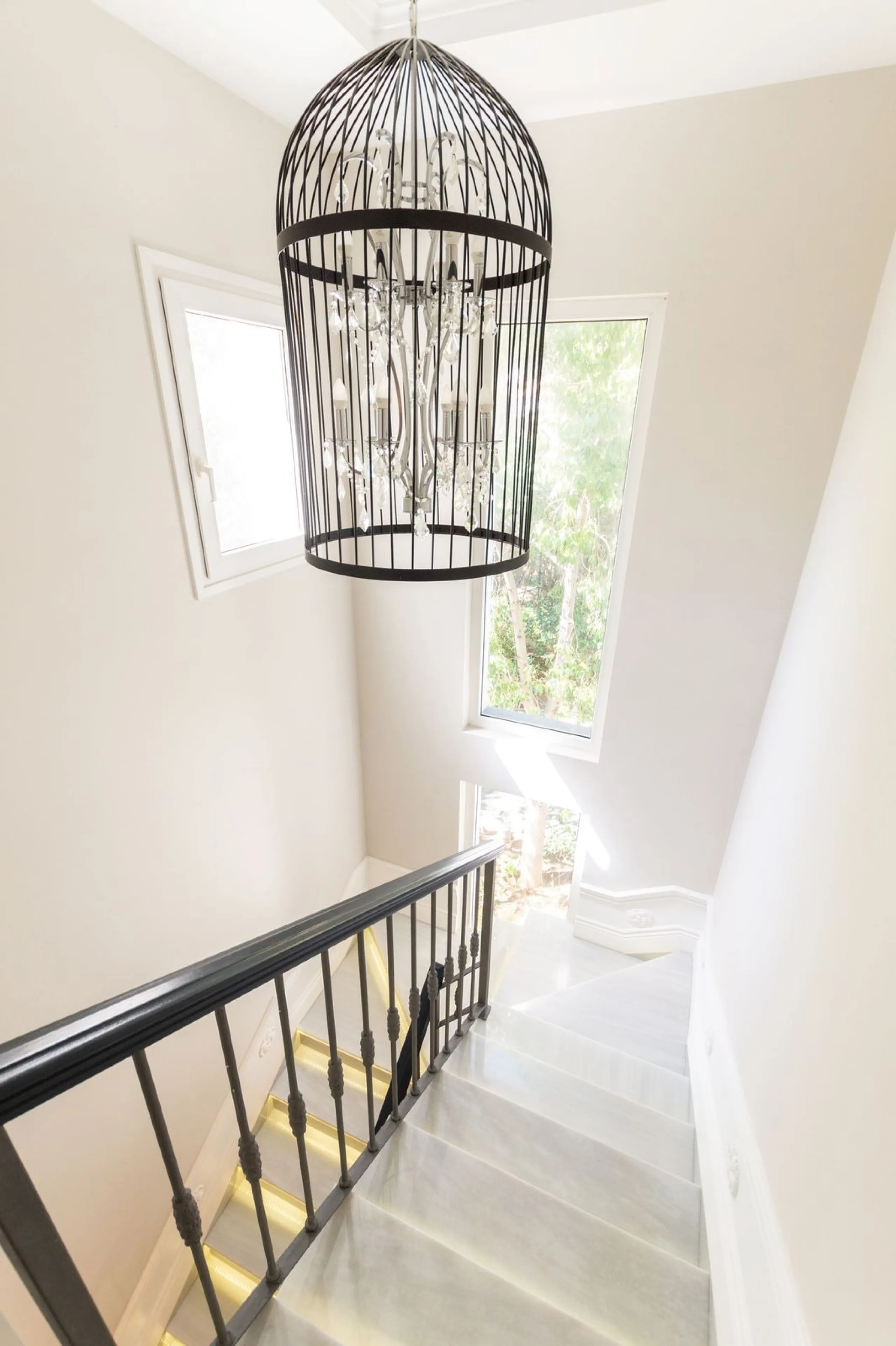 House - Detached Villa в продаже в Marbella, Málaga. В доме 6 спален и 4 ванных комнат. Площадь дома 558 м². Площадь участка 2000 м²