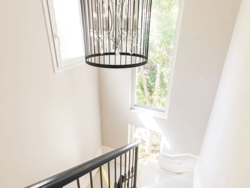 House - Detached Villa в продаже в Marbella, Málaga. В доме 6 спален и 4 ванных комнат. Площадь дома 558 м². Площадь участка 2000 м²