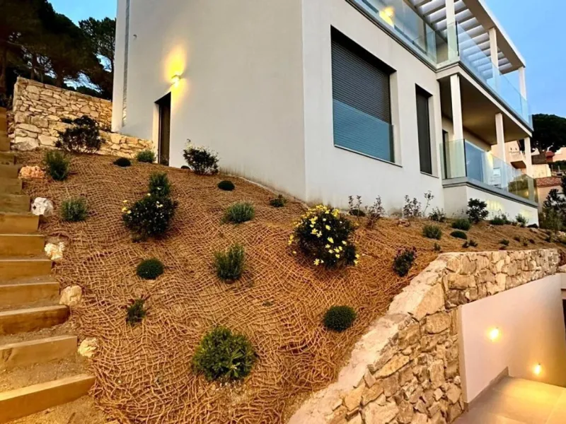 Eco-efficient sea view villa in Els Pinars, Lloret de Mar