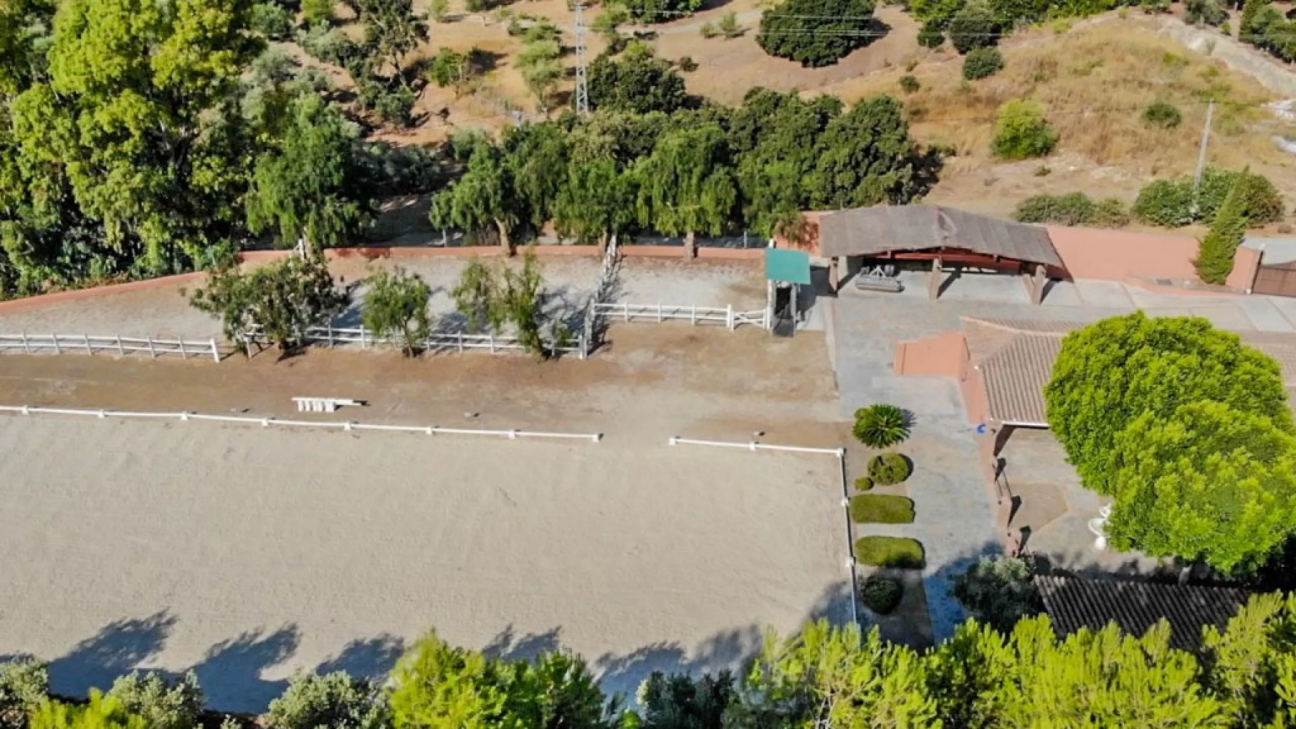 Exceptional Finca with guest apartment and stables located in Coin.