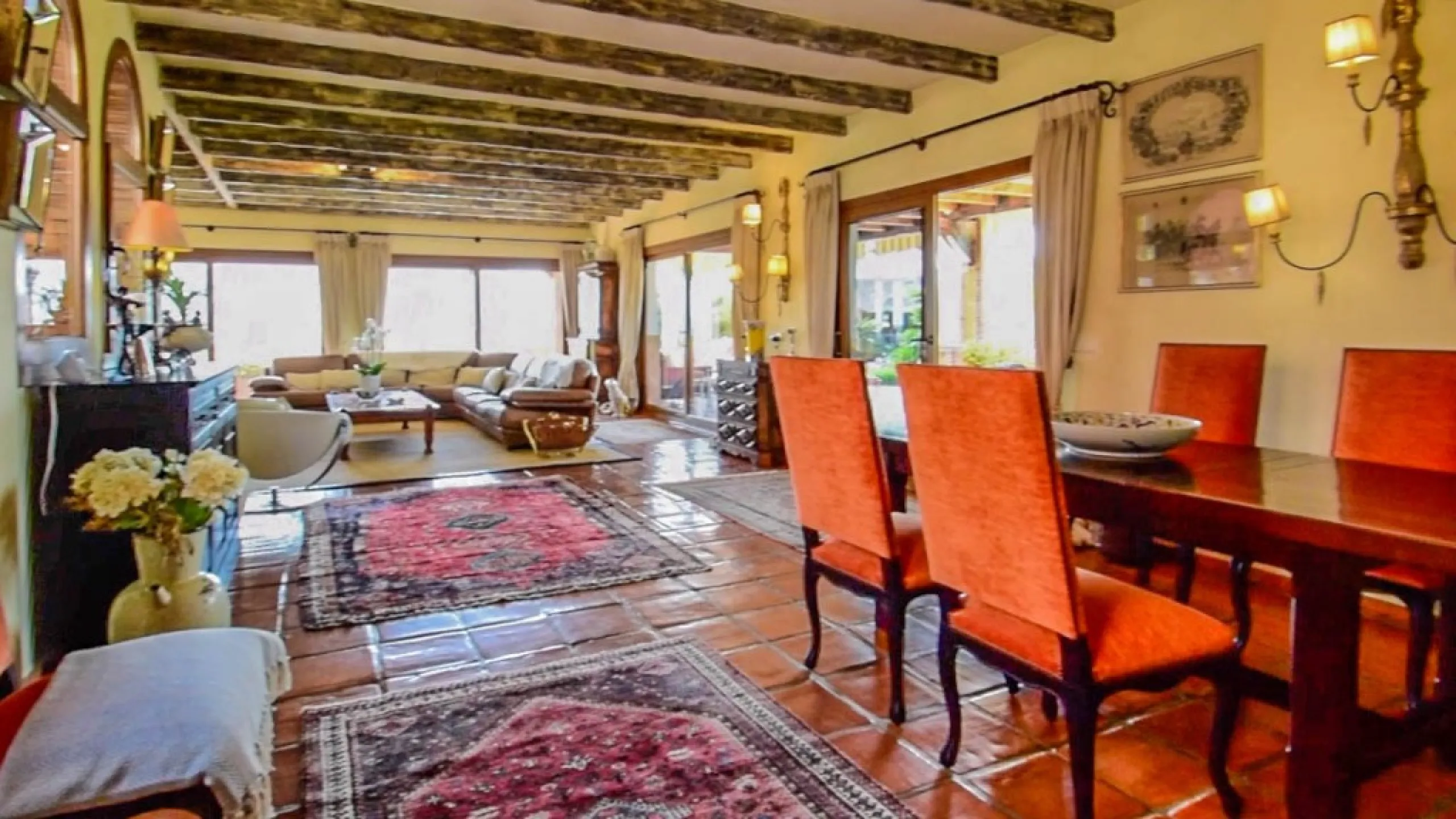 Exceptional Finca with guest apartment and stables located in Coin.