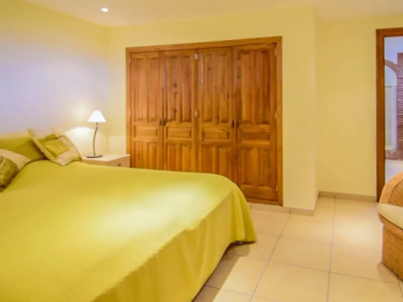 Exceptional Finca with guest apartment and stables located in Coin.