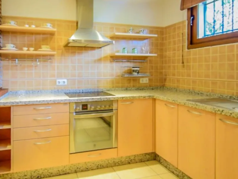 Exceptional Finca with guest apartment and stables located in Coin.