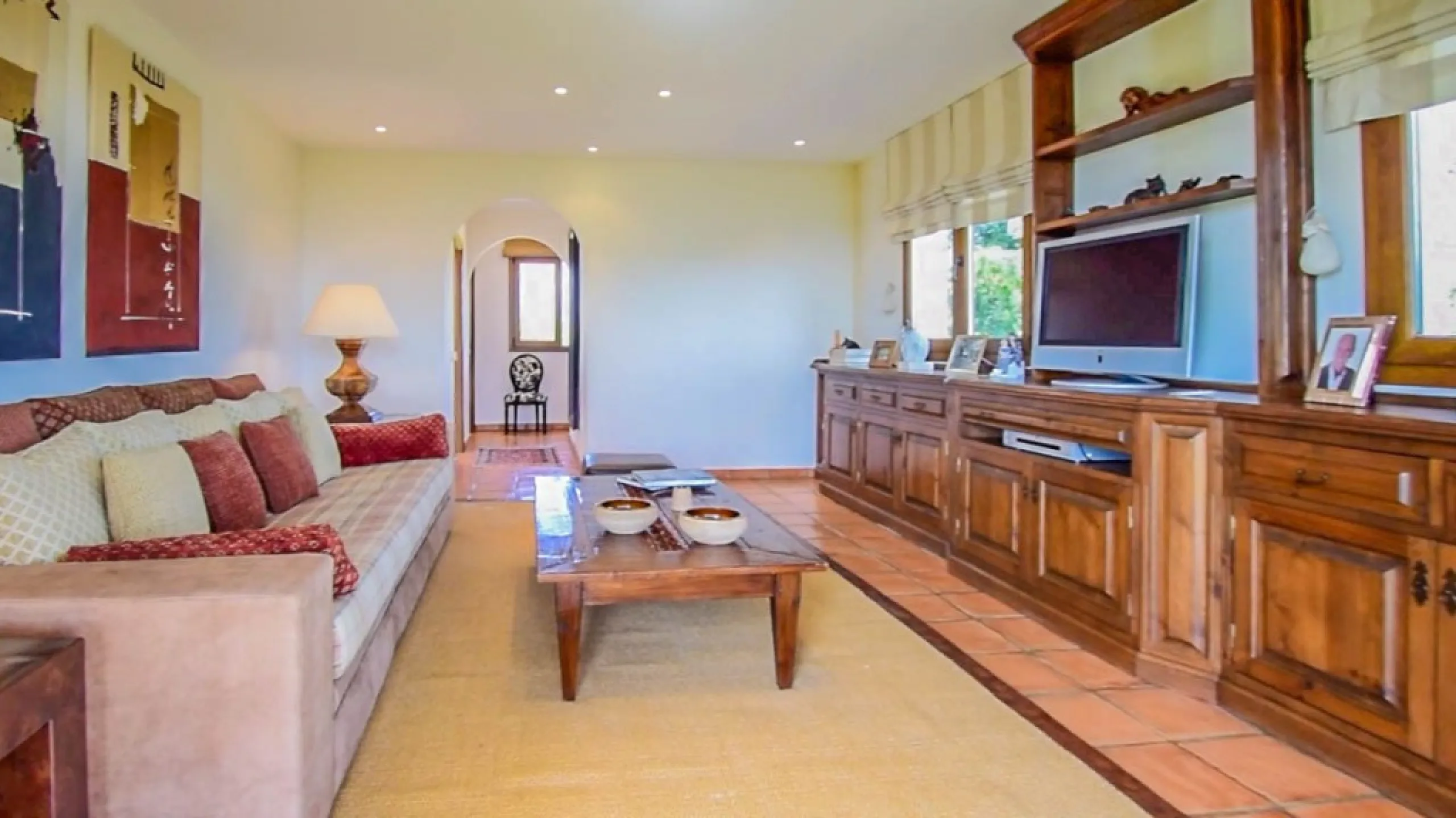 Exceptional Finca with guest apartment and stables located in Coin.