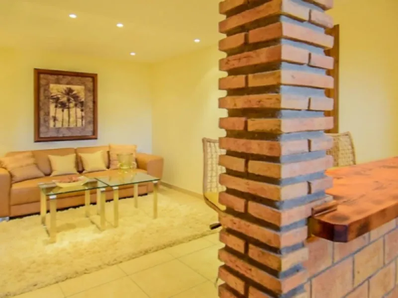 Exceptional Finca with guest apartment and stables located in Coin.