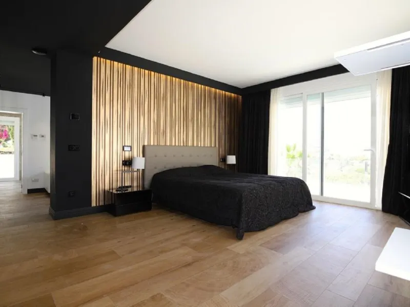 Wonderful property with mountain views, near the Las Brisas Golf course!