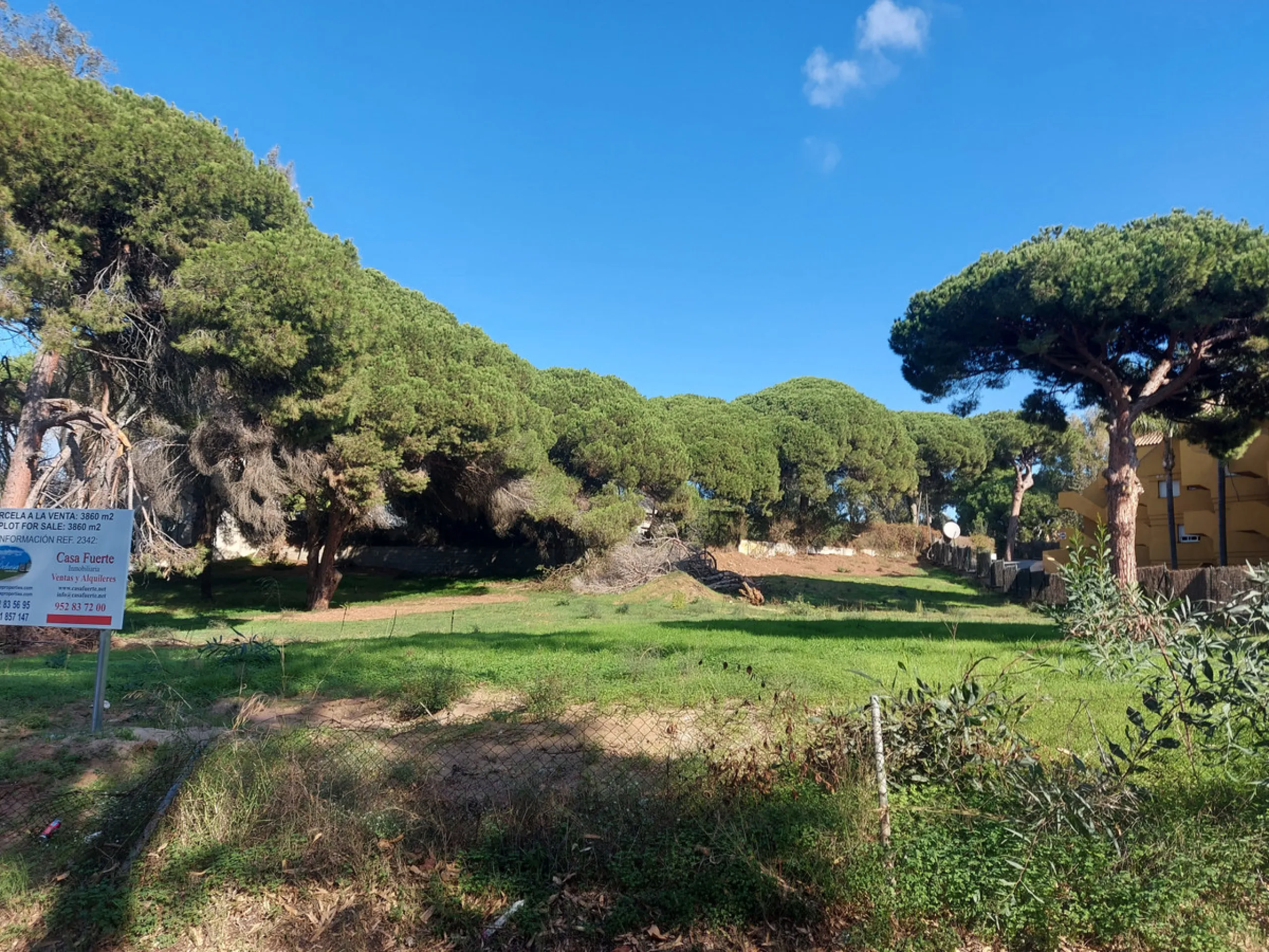 Plot - Residential Plot в продаже в Marbella, Málaga. Площадь участка 3860 м²