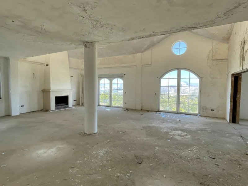 House - Detached Villa в продаже в Alhaurín el Grande, Málaga. В доме 9 спален и 10 ванных комнат. Площадь дома 1089 м². Площадь участка 3965 м²