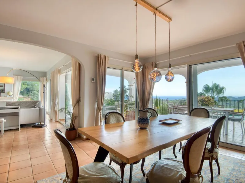 Villa elegante con vistas al mar en Mas Nou, Costa Brava