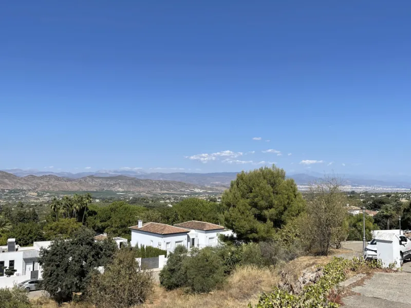 House - Detached Villa в продаже в Alhaurín el Grande, Málaga. В доме 9 спален и 10 ванных комнат. Площадь дома 1089 м². Площадь участка 3965 м²