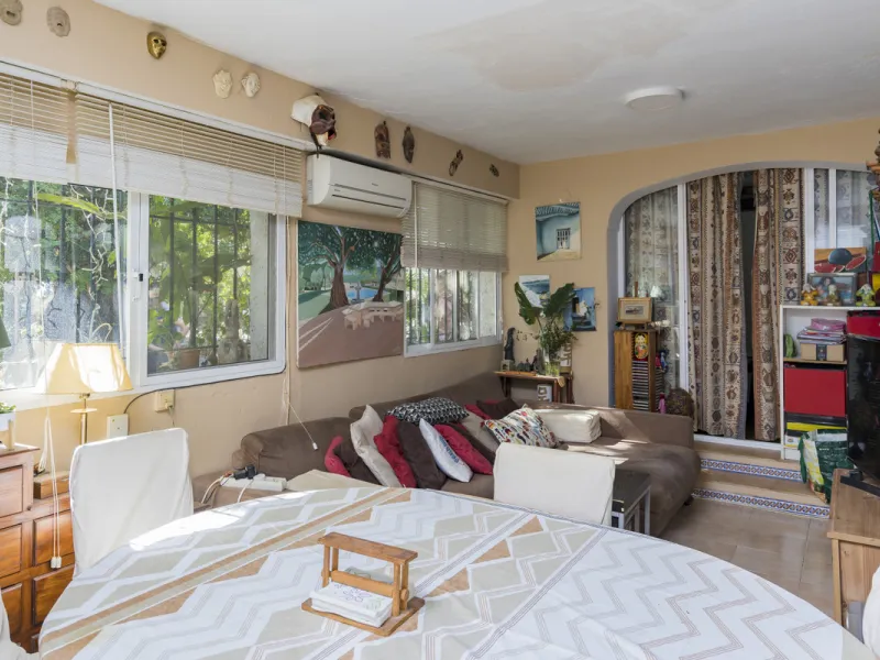 Unique Property with Tremendous Potential in an Exclusive Location!